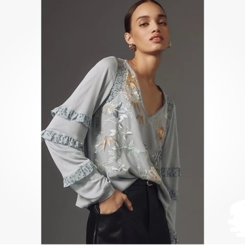 Tiny Anthropologie Size XS Embroidered Long Ruffle Sleeve V Neck Top Blue Motif